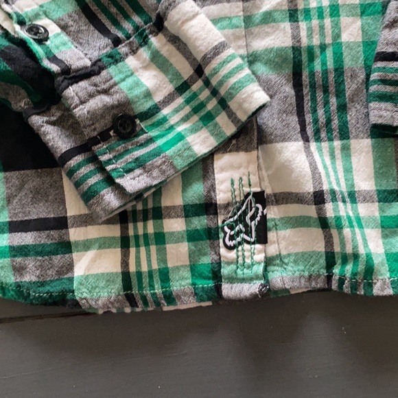 Plaid Fox button up - Picture 4 of 5